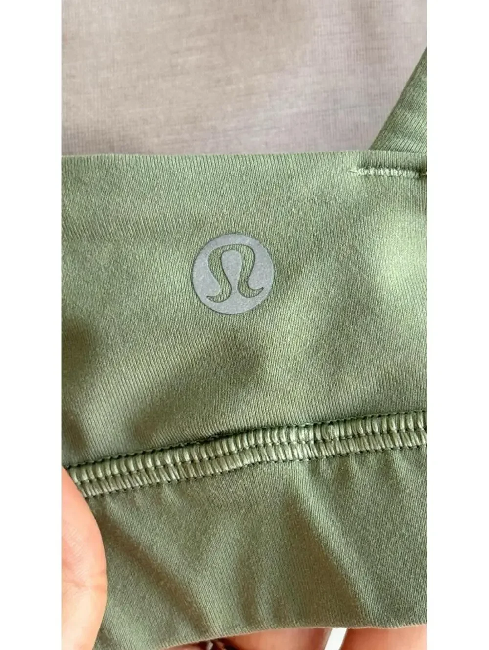 Lululemon Energy Bra Medium Support B-D Cups Green Size 6 Luxtreme